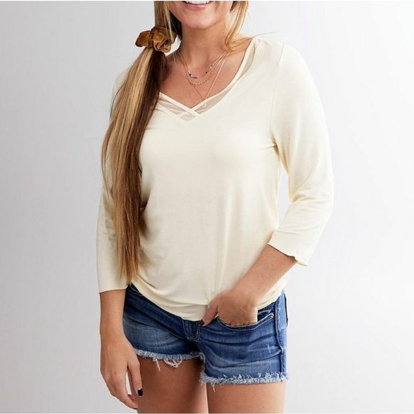 NEW Buckle BKE Red ¾ Sleeve V-Neck Top Shirt Blouse with Mesh Inset‎ Small - Picture 1 of 7